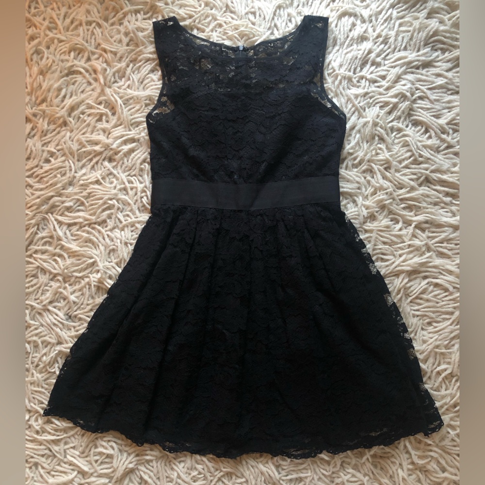 BB Dakota Black Lace Mini Dress Size 6